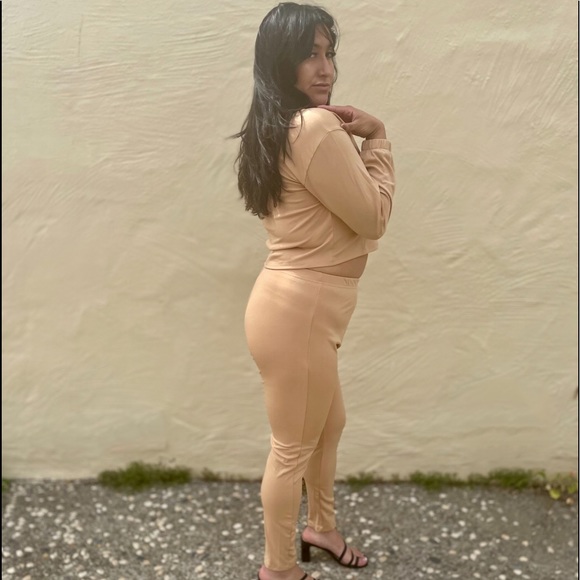 Matching set - Picture 4 of 13